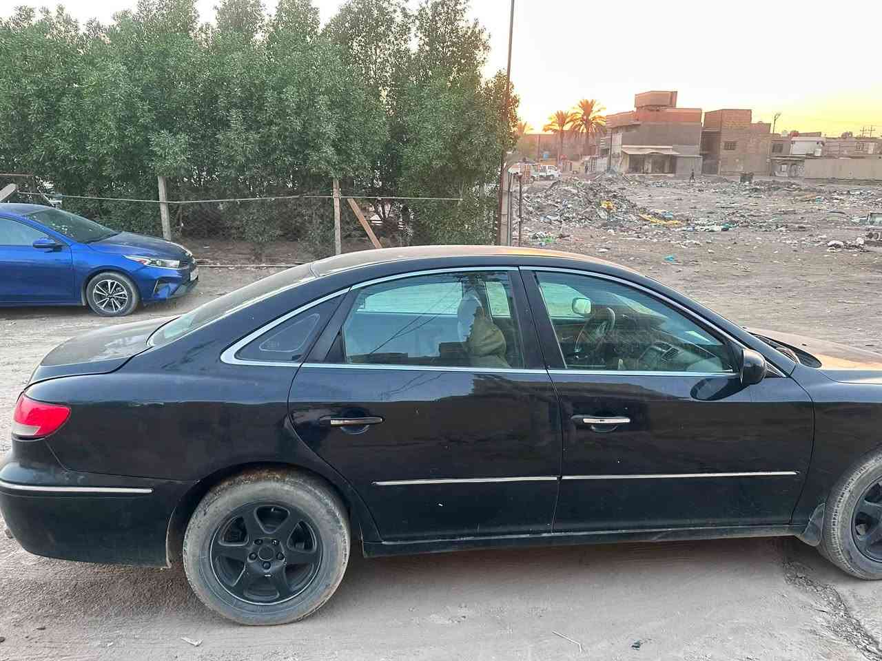 ازيره 2007 كير وميكنه مال حاويه  رقم بغداد انكليزي سعر 60 بي مجال رقم تليفوني ***********

