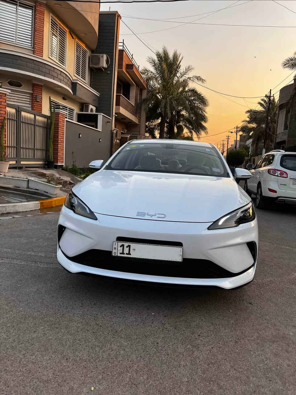 ‎                                                                السلام عليكم
للبيع فقط سيل فايف كير تعليك بطارية حجم جبير 128 كم 
بالشحنة الواحدة رقم بغداد زيررررررووو السيارة
 BYD SEAL 5    ‎موديل 25
    HEV  350     ماشية 
  EV 1800 وعلى الكهرباء
‎مواصفاتها معروفه 
‎محرك  1500 هجين ثلاث انظمه
‎شحن ذاتي + هايبرد + شحن خارجي
‎يمشي بالتفويله 2010 كيلو مع الشحن   
‎ مقاعد جلد ابيض
‎ شاشه وسطيه كبيره + كامره خلفيه دواره
‎دركه D جلد 
‎  بكلايت لِد 
‎بصمه  
‎ هاند بريك بصمه اوتو هولد
‎ كيجات شاشه
‎ لايت لِد لايت اوتو + لِد صباحي
‎تبريد قطعتين
 ملاحظة/  السيارة بيها بارد قليل جاملغ السايق الامام اقل  
من شبر وبيها رصعة صغيرة بالباب عكس السائق فقط السيارة بيها سونار من المندلاوي السعر 23 مليون بيها مجال قليل 
مكان السيارة بغداد الزعفرانية                                         
للاتصال على الارقام                                                       
***********
***********
 بي واتس اب + اتصال
