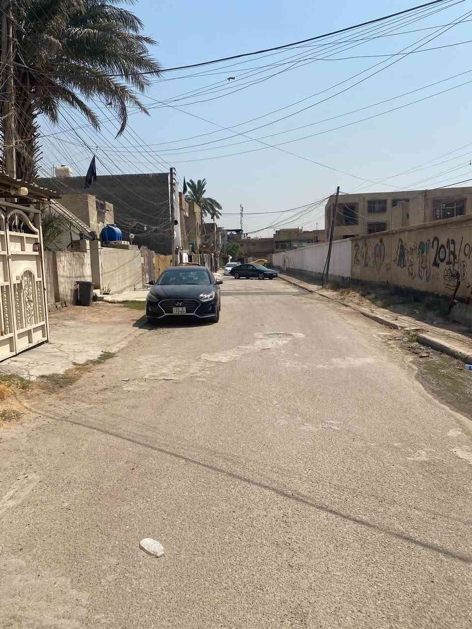 بيت 100 متر واجهه 5 في 20 عباره عن وحدتين سكنيه حي جهاد الامانه السعر 160 بي مجال استفسار ***********
