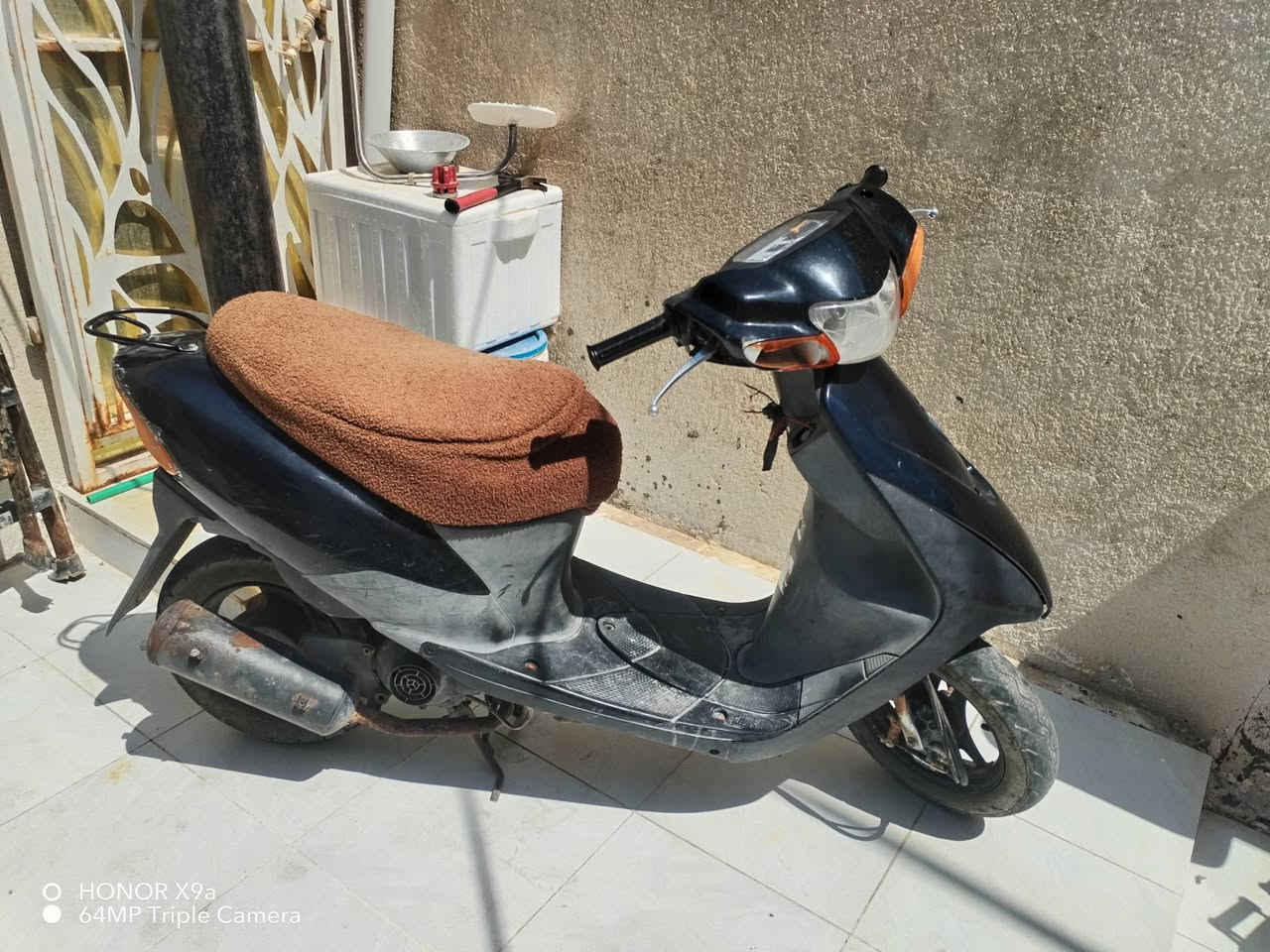 سلام عليكم دراجة سازوكي للبيع سعرها 150شغاله  محرك مجفت التواصل ***********
