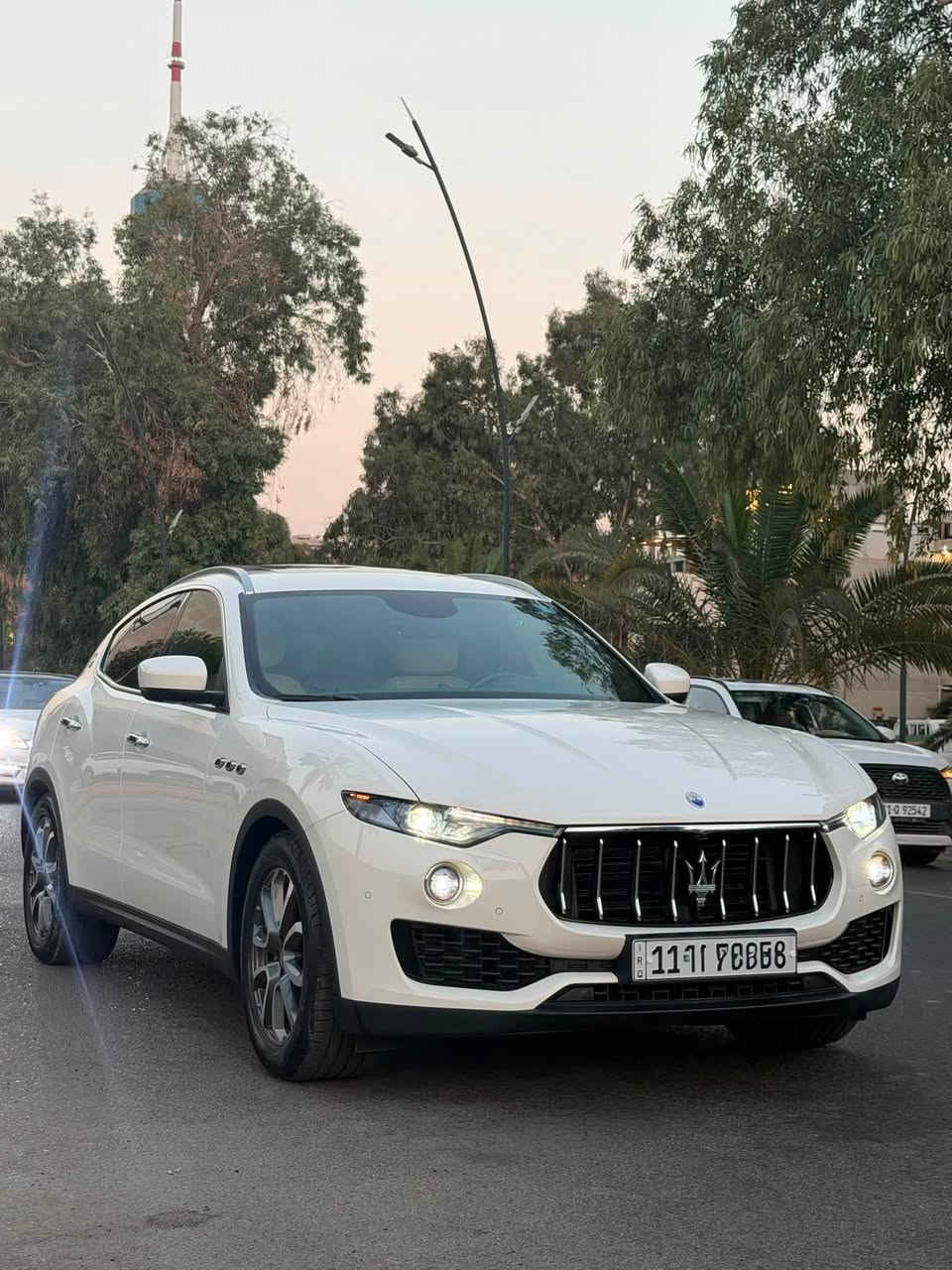 للبيع او المراوس مع لاندكروز VXR او VX. موديل 2025
مازيراتي ليفاني 2017 خليجي عداد المسافة 4000 كيلو متر فقط
Maserati Levante 2017 | V6 3.0 Twin-Turbo | 350 HP

سيارة تجمع بين فخامة مازيراتي، قوة الأداء، وروح السيارات الرياضية في SUV واحدة. 
عداد المسافة 4000 كم فقط خليجي

🏎️ المحرك والأداء

* 🔥 V6 3.0 Twin-Turbo
* 💪 350 حصان
* ⚡ 500 نيوتن.م عزم
* ⚙️ ZF أوتوماتيك 8 سرعات
* 4️⃣ Q4 دفع رباعي ذكي
* 🚀 تسارع 0–100 كم/س حوالي 6 ثوانٍ
* 🏁 سرعة قصوى فعلية حوالي 310 كم/س
* 🎮 Paddle Shifters
* 🔥 وضع SPORT لأداء أكثر رياضية واستجابة أسرع وصوت عادم أعمق

🛞 القيادة والتعليق

* 🛞 Air Suspension – تعليق هوائي متكيف
* ⬆️⬇️ إمكانية تغيير ارتفاع السيارة
* 🏁 أوضاع قيادة متعددة:
    Normal / Sport / Off-Road / I.C.E
* ⚡ استجابة رياضية عند تفعيل Sport
* 🔊 صوت عادم مميز من محرك الـV6

👑 الفخامة والتجهيزات

* 🪑 مقصورة جلد فاخر باللون البيج
* ⚡ مقاعد أمامية كهربائية
* 🌳 تطعيمات خشبية فاخرة
* ⏱️ ساعة Maserati الأصلية
* 🖥️ شاشة Maserati Touch 8.4”
* 📱 Bluetooth واتصال الهاتف
* 🎵 نظام صوت فاخر
* 🌡️ تكييف أوتوماتيك
* 🎯 مثبت سرعة
* 🎛️ تحكم كامل من المقود
* ✨ تشطيبات داخلية فاخرة تجمع الجلد والخشب والكروم

🚘 التجهيزات الخارجية

* 🇮🇹 تصميم Maserati المميز
* 🏁 جنوط رياضية
* 💡 إضاءة أمامية مميزة
* 4️⃣ أربع مخارج عادم
* 🅿️ حساسات ركن
* 📷 كاميرا خلفية
* 🚪 باب خلفي كهربائي
* 🪞 مرايا كهربائية
* ✨ خطوط وتصميم رياضي فاخر

❤️ لماذا Levante؟

ليست مجرد SUV عادية…

هي سيارة بمحرك V6 Twin-Turbo بقوة 350 حصان، دفع Q4، تعليق هوائي، قير ZF، مقصورة جلد وخشب، وصوت رياضي يحمل شخصية Maserati.

🔥 فخامة إيطالية من الداخل
🏎️ روح رياضية خلف المقود
💪 350 حصان تحت القدم
🇮🇹 Maserati Levante — الوحش الإيطالي

📍 السيارة في بغداد
📩 للاستفسار والسعر: ***********

#Maserati #MaseratiLevante #Levante #MaseratiLevante350 #مازيراتي #ليفانتي #سيارات_للبيع #سيارات_بغداد #بغداد #سيارات_فخمة #SUV #TwinTurbo #350HP
