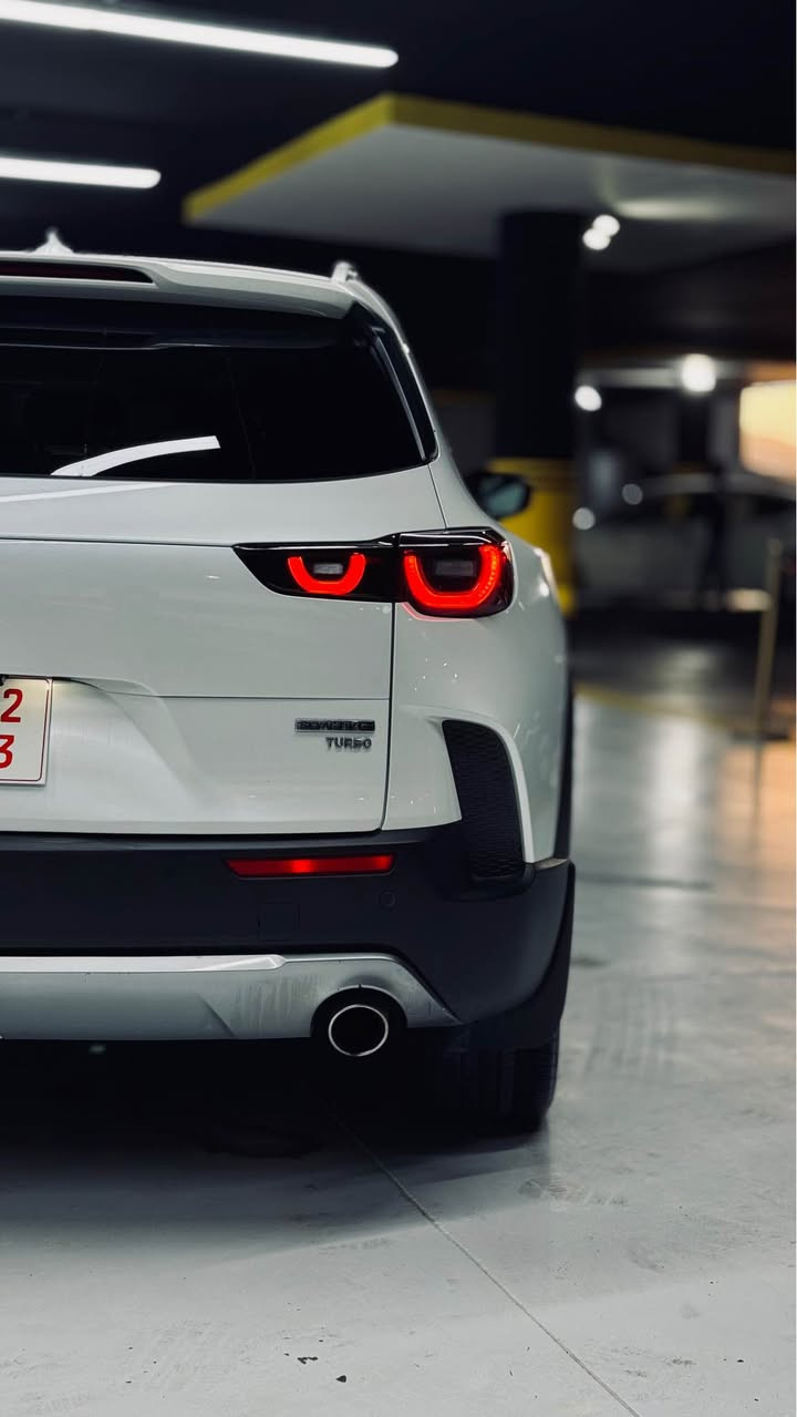 Mazda CX-50 2024 للبيع 🔥

🚘 Mazda CX-50 2024
🔥 مكينة 2.5L Turbo
📍 ماشية 51 ألف مايل
⚙️ دبل اكسل – AWD
✨ فول مواصفات Premium

• بانوراما
• گیج إلكتروني
• بصمة
• صندوق كهربائي شفط
• بريك كهربائي
Auto Hold
• كاميرا 360 درجة
• رادار أمامي وخلفي وجانبي
• Emergency Brake
• Auto Start / Stop
• 4 مودات للقيادة: 
Sport / Eco / Off-Road / Normal
• ويل 20 إنچ
• سماعات Bose 🔊
• كوشنات جلد 
• المقاعد الأمامية: تبريد – هیتر - خزن - مساج
• المقاعد الخلفية هیتر
• گير شفت ( سبورت )
• شاشة لمس 
• لايت LED مع إشارات انعطاف
• سكان فوليوم
• شاشة كبيرة
🇨🇦 السيارة كندية وبيها سويتچين

⚠️ بيها حادث بسيط بالدعامیە ، شویە صبغ بالصندوق بدون دواخل . بارد الصغیر ب حافە الباب 
.
💰 السعر: 220 ورقة و مجال بسیط 

📍 السيارة موجودة بـ كلار – یترقم شمالي

📞 *********** كالار, السليمانية
