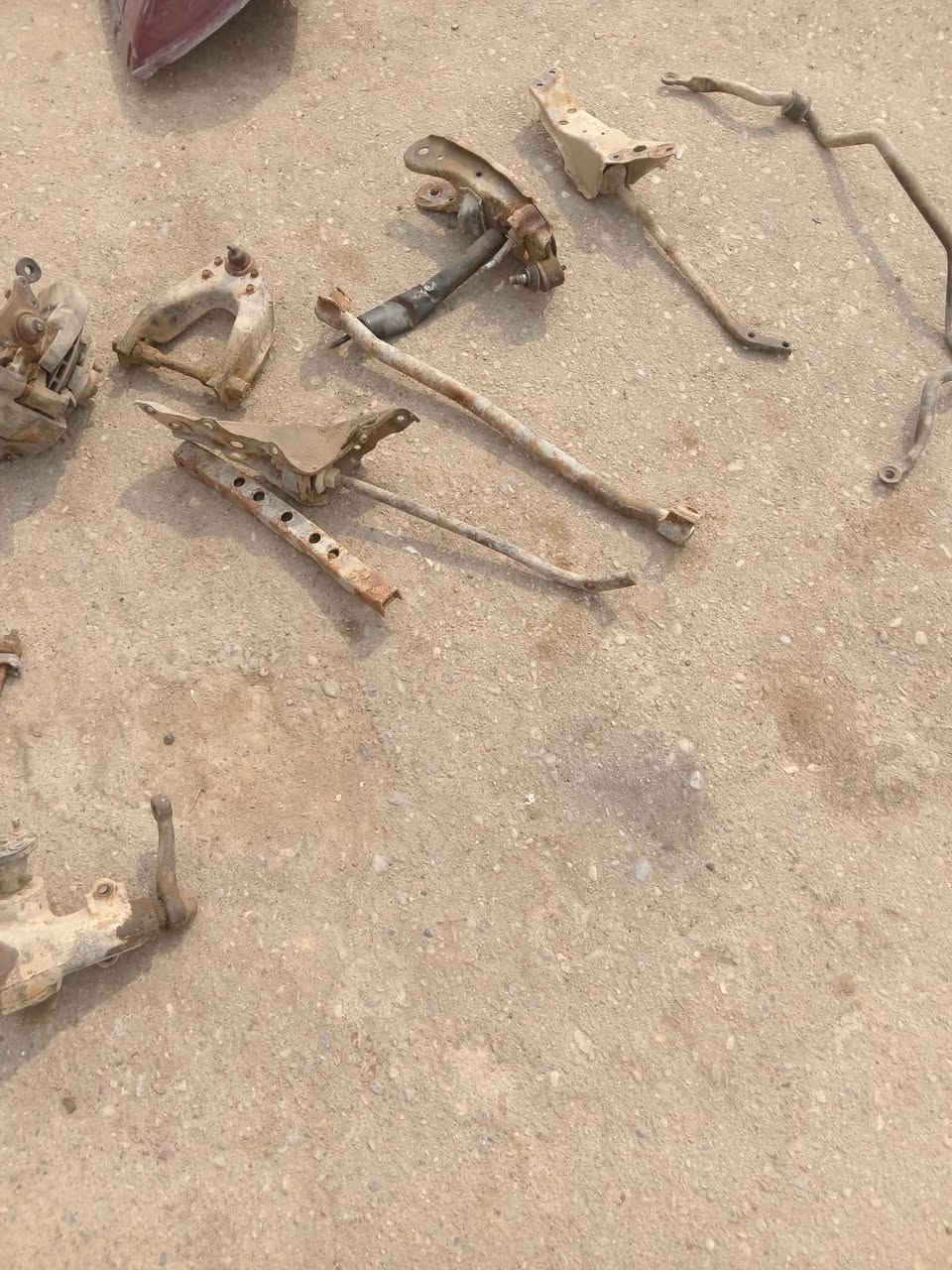 سلام عليكم ورحمة الله وبركاته للبيع أدوات احتياطيه تفصيخ كل جديد اقراظ   جمره ٢٠٠١ + ٩٠ شنهو تحتاج اسطاب اكسلات طبلات  هوك مساعد طبله جعمقات  دشبول ٢٠٠١ مع دشبول ٩٠ جدد اسعار جوا السوك مكان ميسان كميت تليفون *********** ***********
