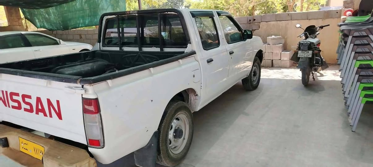 نيسان دبل • ٢٠٠١ • كالار