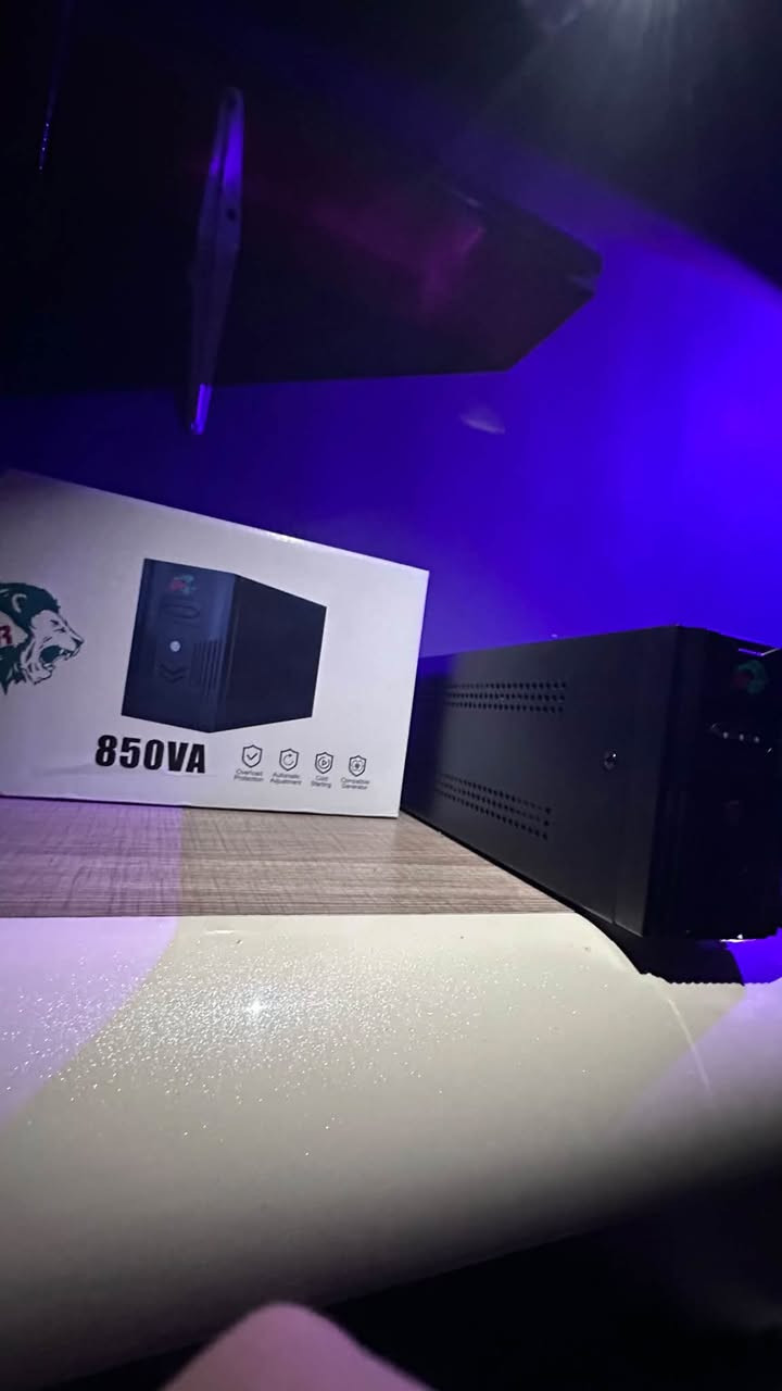 يوبي اس من شركه هاي باور 850 فولت امبير مستعمل اقل شهرين  وبيه منفذين كهرباء
كامل مع الكارتونه وخالي من اي مشاكل
جنت استخدمه للاكس بوسك ون اس والكهرباء نوعًا ما زينه يعني ما يطفي هواي 
بطارياته تعمل 

السعر 25 الف قفله 
العنوان : البصره الزبير 

واتساب : ***********

راسل واتساب ولا تراسل هناااااا رجاءً
