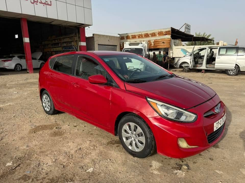 هونداي اكسنت هاش باك 
موديل 2017
محرك 1600
ورد أميريكي
بيها جاملغ  راج على بارد بيه شويه من بنيد تعمير 
مكان ناصريه شارع سفينه 
السعر 90 بيه مجال ترهم مراوس
متواجد على فيس اوانتصل ***********
