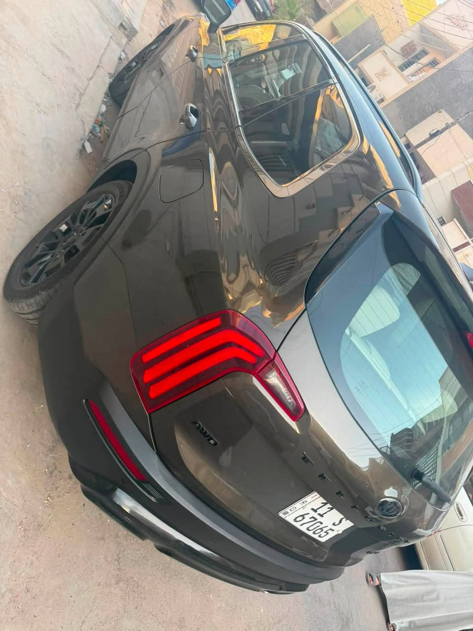 بسم الله ما شاء الله
كيا تيلورايد ex 2021 
ماشية 95000 ميل
السعر:235  
او مراوس حسب القناعة
وارد امريكي و الصورة موضحة بالمنشور 
السيارة مطخوخة بالعراق و معدلة عالبارد
غير هذا ما بيها نقص برغي 
رقم الجديد 
 بلادي على ايدي 
المواصفات:
كاميرا خلفية
فتحة سقف 
تدفئة و تبريد كشنات
كشنات كهربائية
هاند بريك بصمة
ابل كاربلاي و اندرويد اوتو  
مثبت سرعة
المحافظة على المسار
نقطة عمياء 
و القائمة تطول بعد مواصفات هواي ما كتبتها
مكاني بغداد 
اي تفاصيل ثانية راسلني على هذا الرقم و اني خادم ***********
