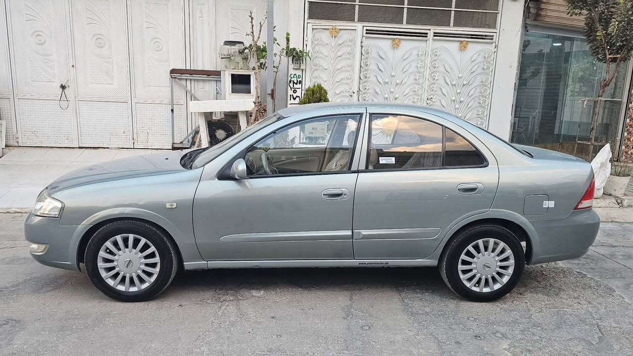 سەنی کۆری تۆماتیك ٢٠٠٨
ڕەقەم سلیمانی
ناو زەرد
تایەی تازەیە زۆر ڕێك جوانە
جام کارەبا
پێنج پارەچە بۆیاخە لە سەر ساخی بۆ کاڵ بونەوە کراوە

نرخ ٧٢ گەڵا مجال

***********
*********** السليمانية, العراق
