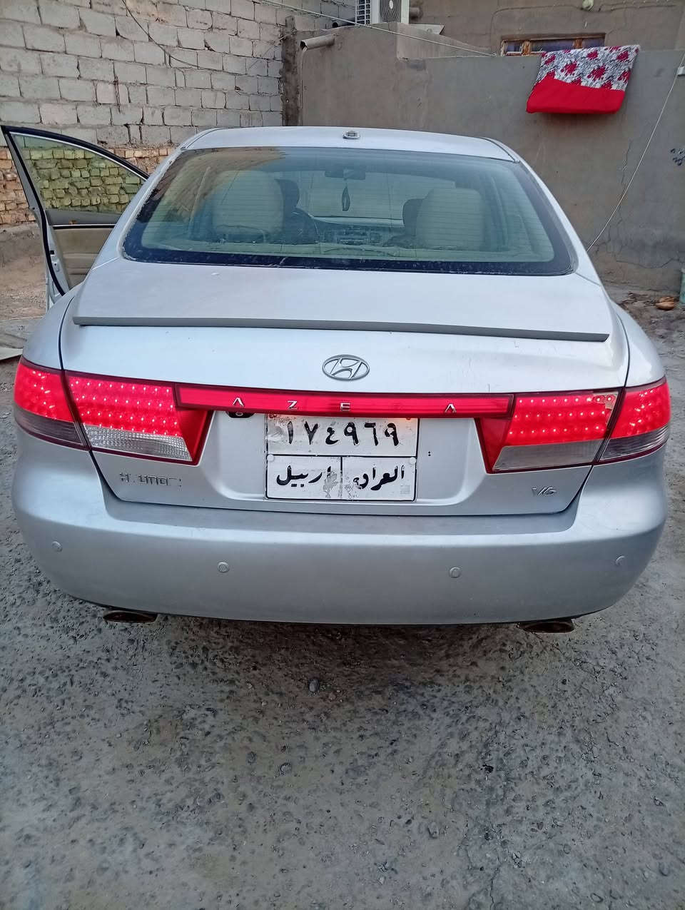سلام عليكم ازيرا ادوات موديل 10رقم شمالي فول عده البصمه سياره جديده كير محرك حداديه تخم تاير باتري كله جديد تبريد عوزه بس غاز مكاني نجف السعر 35 بيه مجال ***********
