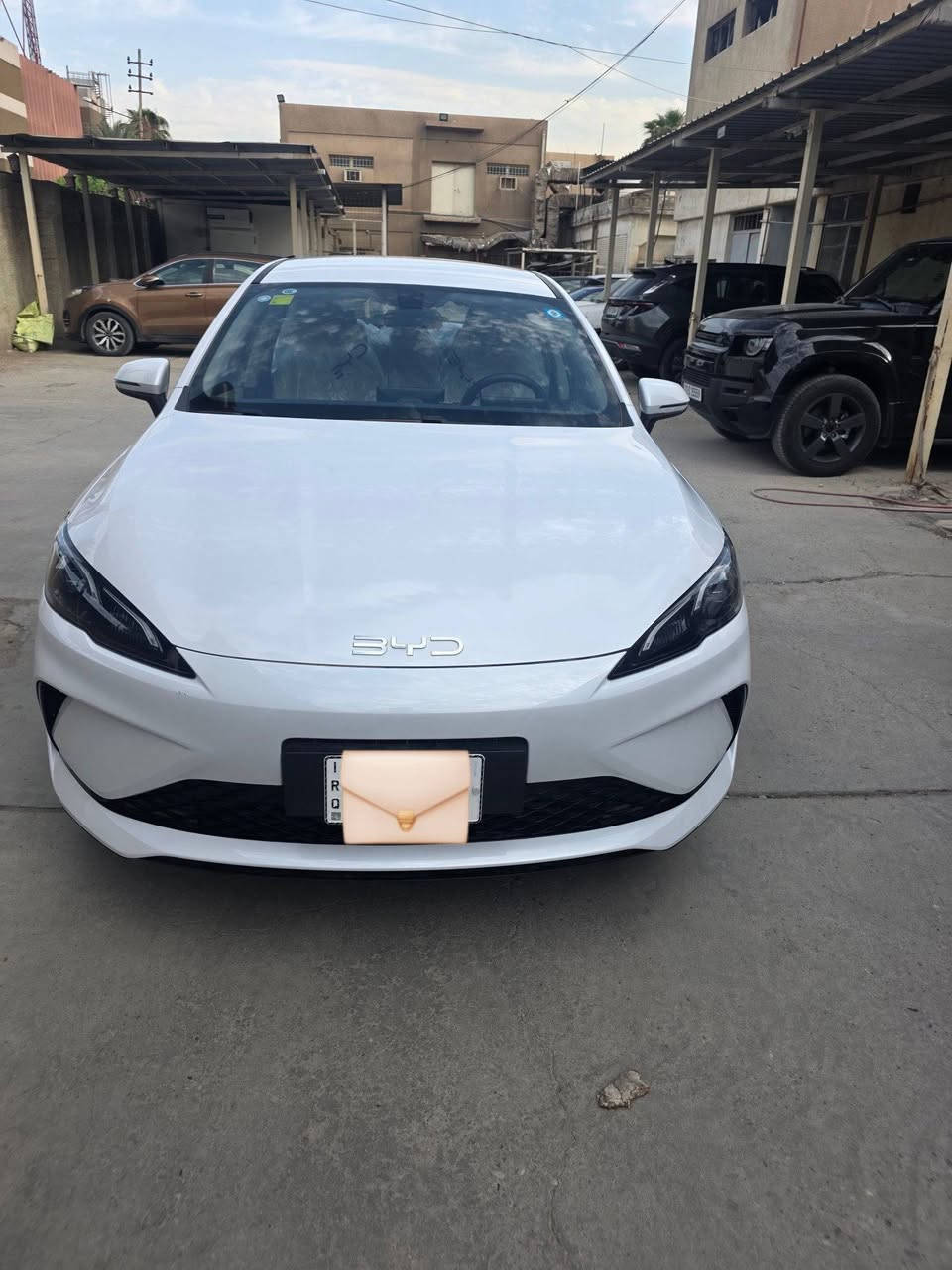 بي واي دي
سيل فايف 
موديل 2025
رقم بغداد تحويل ثاني يوم
ماشيه 3 الف
كفاله عامه من الصبغ والتبديل والبارد والشخوط بعدها بحاله الزيرو

داخل ابيض 
ارضيات  وكارت 
بدون اي نقص
مكان السياره بغداد حي رئاسه
السعر 22.400 مليون
للاستفسار 
***********
