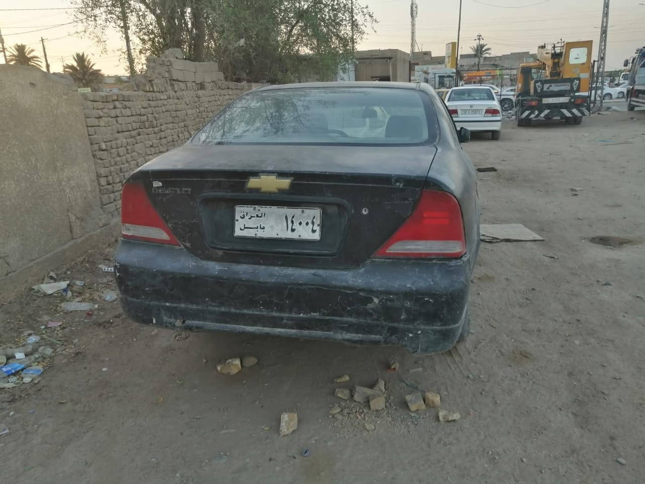 السلام عليكم للبيع سيارة نوع شوفرليت ابيكا موديل ٢٠٠٤ وارد كوري محرك وكير اوتوماتيك دايو عل الشرط كهربائيات حداديه جاهزه دواخل حلوه عوزه صبغ والدعاميه الخلفيه راعيها موجود السعر ٢٠ورقه وبيها مجال للشراي موبايل ***********
