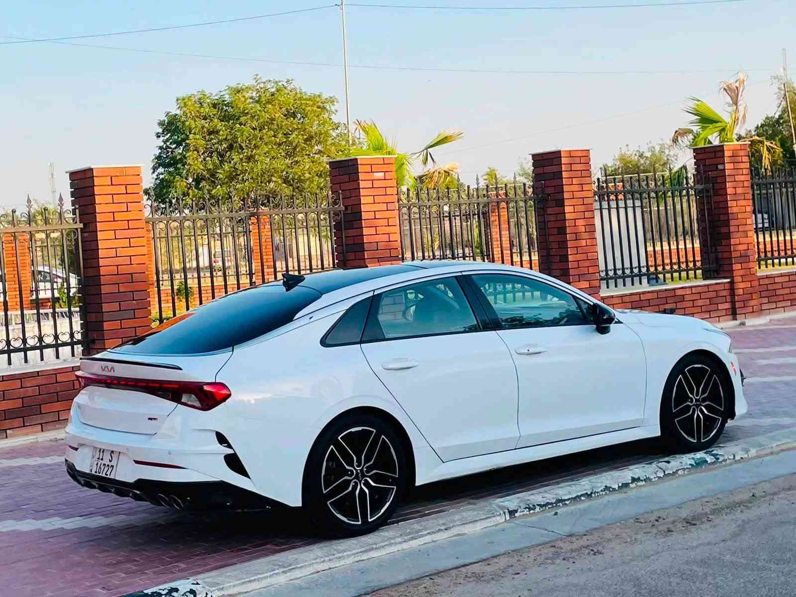 السلام عليكم K5 مديل 23 مكينه 2500 تيربو صاروخ 🚀 جيتي فول مواصفات فول ماشيه 80 بيه جاملغ او بنيد تبديل من الوكاله يعني ولا قطره صبغ مكانه بغداد الكرخ السعر 158 او بيه مجال  الهاتف ***********
