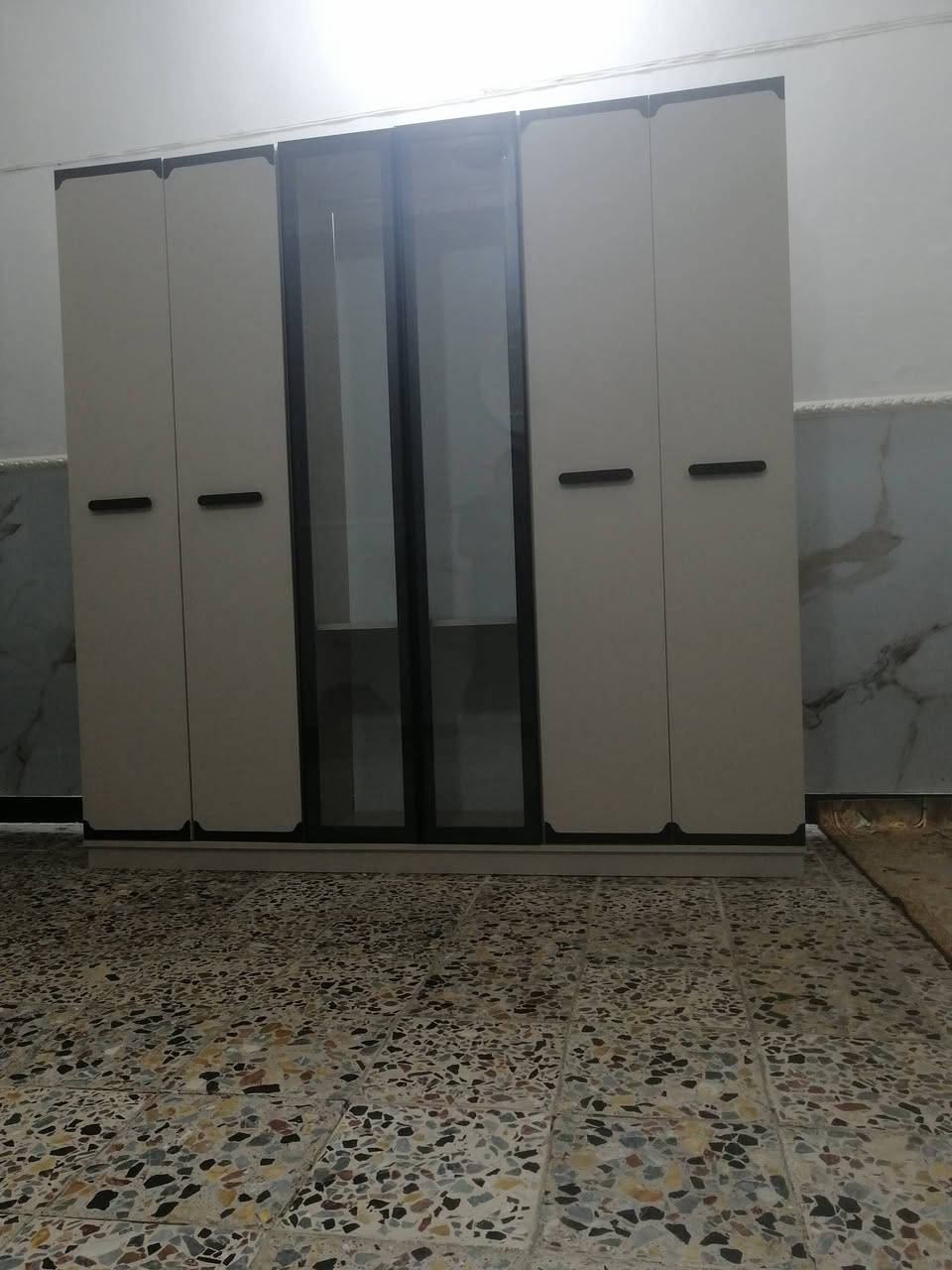 كنتور وجربايه كل ضرر مابيهن السعر 150مكاني مدينة الصدر الأولى
***********
