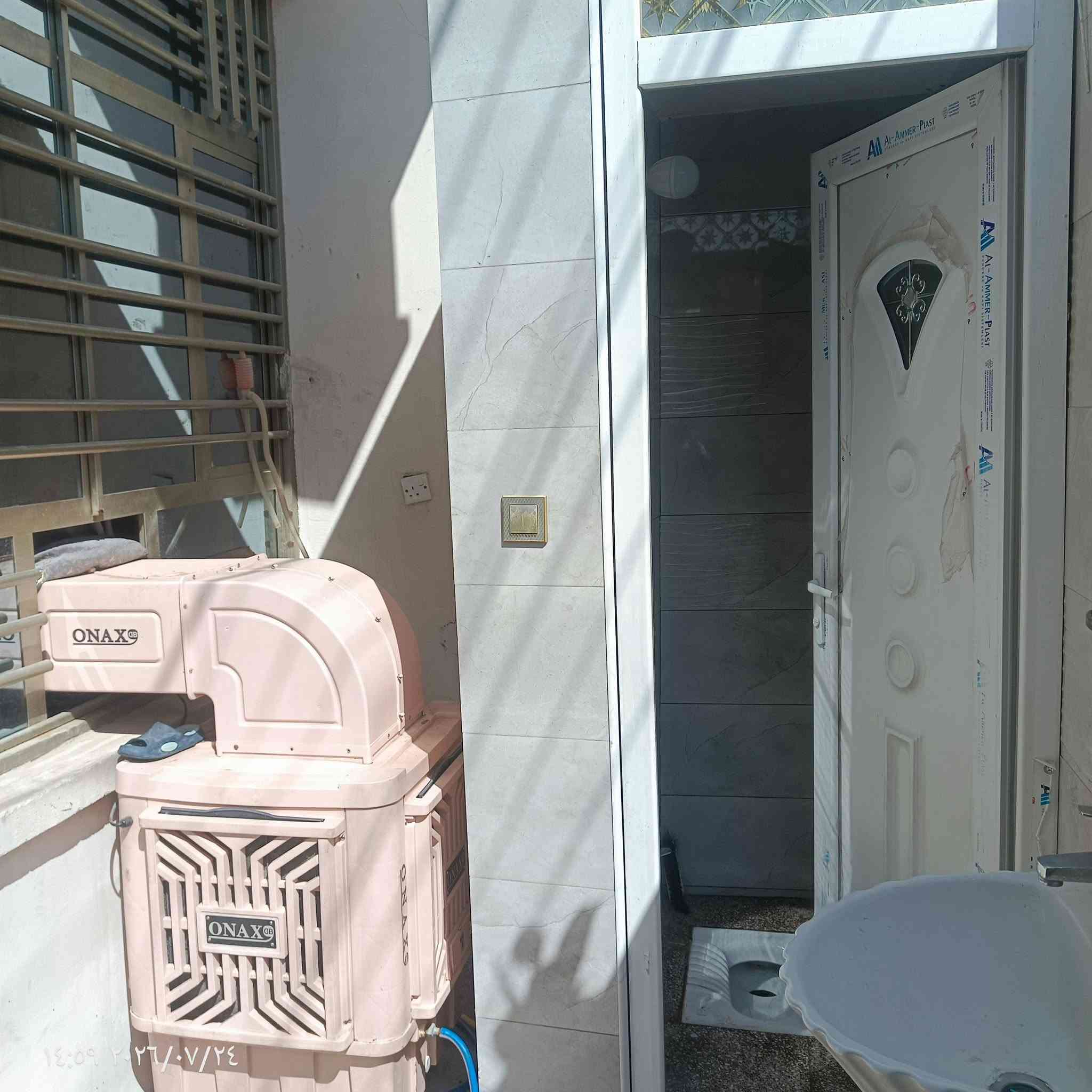 بيت حي الكوفه ضهر صيدلية فاطمه المساحة ١٠٠ بناء حديث درجة أولى ٢٠٢٥ طابق ونص السعر ٩٠ الهاتف ***********
