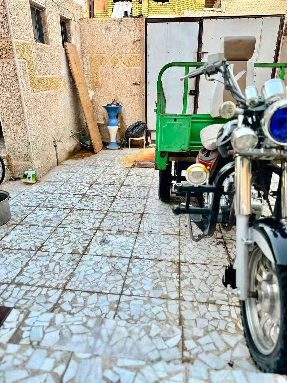 سلام عليكم شباب موديل عشرين للبيع او مراوس بوحده كلك وينطيني فرق نضيفه والشراي بخدمته دراجه جاهزه من كلشي يراسلني لو يخابر ***********
