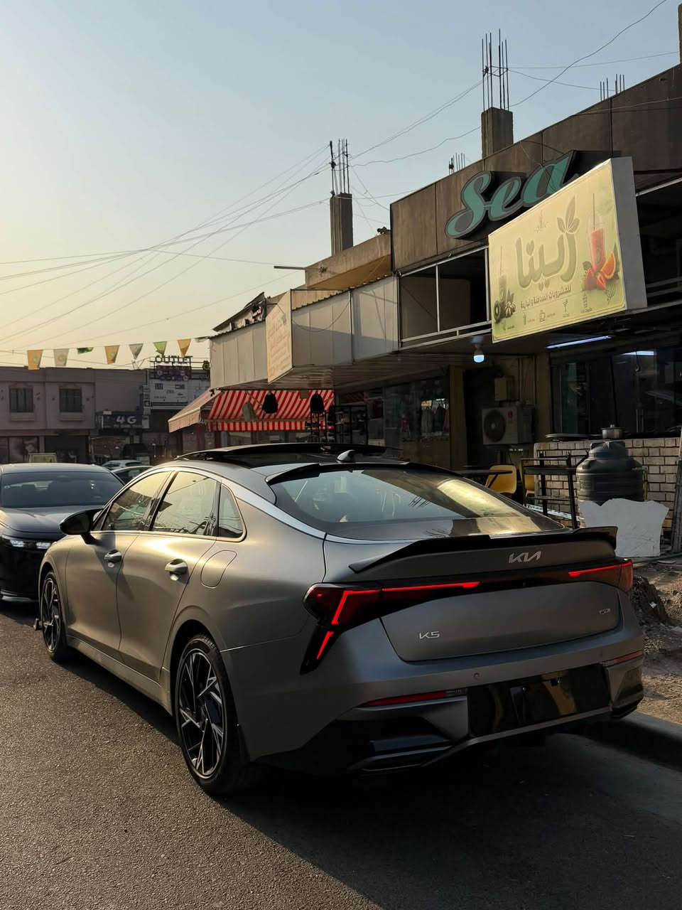 السلام عليكم
🚧للبيع كلين 🚧

ملاحضة السيارة وارد امريكي فول 1/1

🍁🍁سيارة دخول جديد حتّ ستيكرات الشركة بعدة بداخل السيارة 🍁🍁

سيارة k5 موديل 2025

لون بلادي سلفر مات 

جيتي لاين  فول مواصفات

المواصفات

بانوراما

صندوق كهرباء 

حساس خلفي

حساس جانبي

رادار امامي

رادار خلفي 

رادار جانبي

داخل جلد احمر 

تدفئة بالمقاعد

لايت زينون

شاشة كار بلي 

عينه الكتروني 

كامرة خلفية 

تشغيل عن بعد

محرك 2500 

وباقي المواصفات معروفه

ماشيهim18 
 
ملاحظة:اكو رصعات 2بل جاملغ لامامي 

مكان السيارة :- بغداد حي العدل 

رقم الهاتف***********
