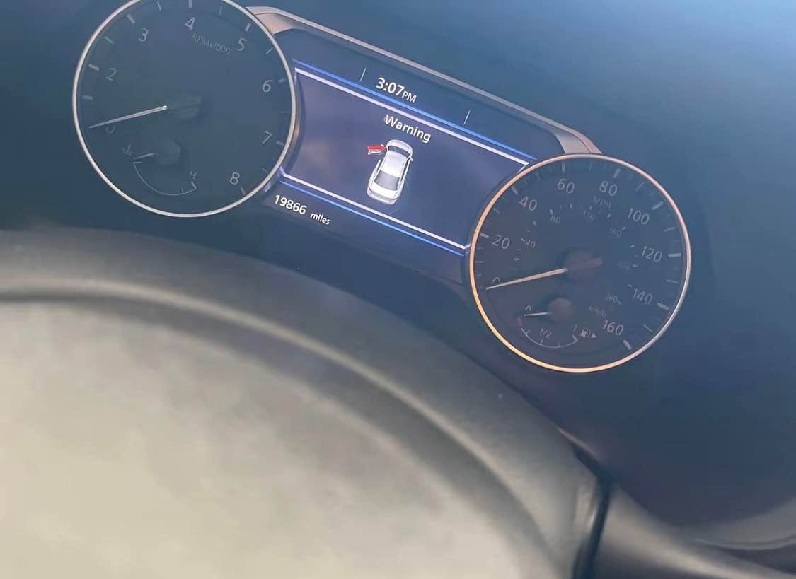 موديل 2023 
مواصفات sv
ماشي 19,000 mile 
السيارة مكفولة من الصبغ والبارد والتبديل فقط دعامية امامية الباقي كفالة عامة 
مكاني إربيل
للتواصل *********** واتساب أربيل, العراق
