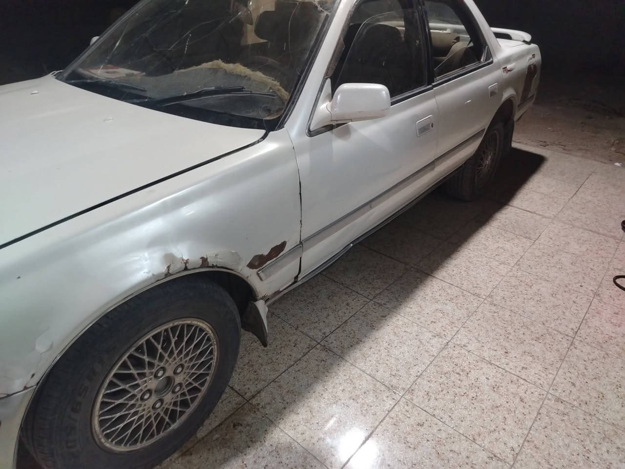 السلام عليكم
سيارة للبيع نوع كرستا موديل ١٩٩٢ السعر ٢٠ ورقة  وبيه مجال
للاستفسار اتصال على الرقم ***********
