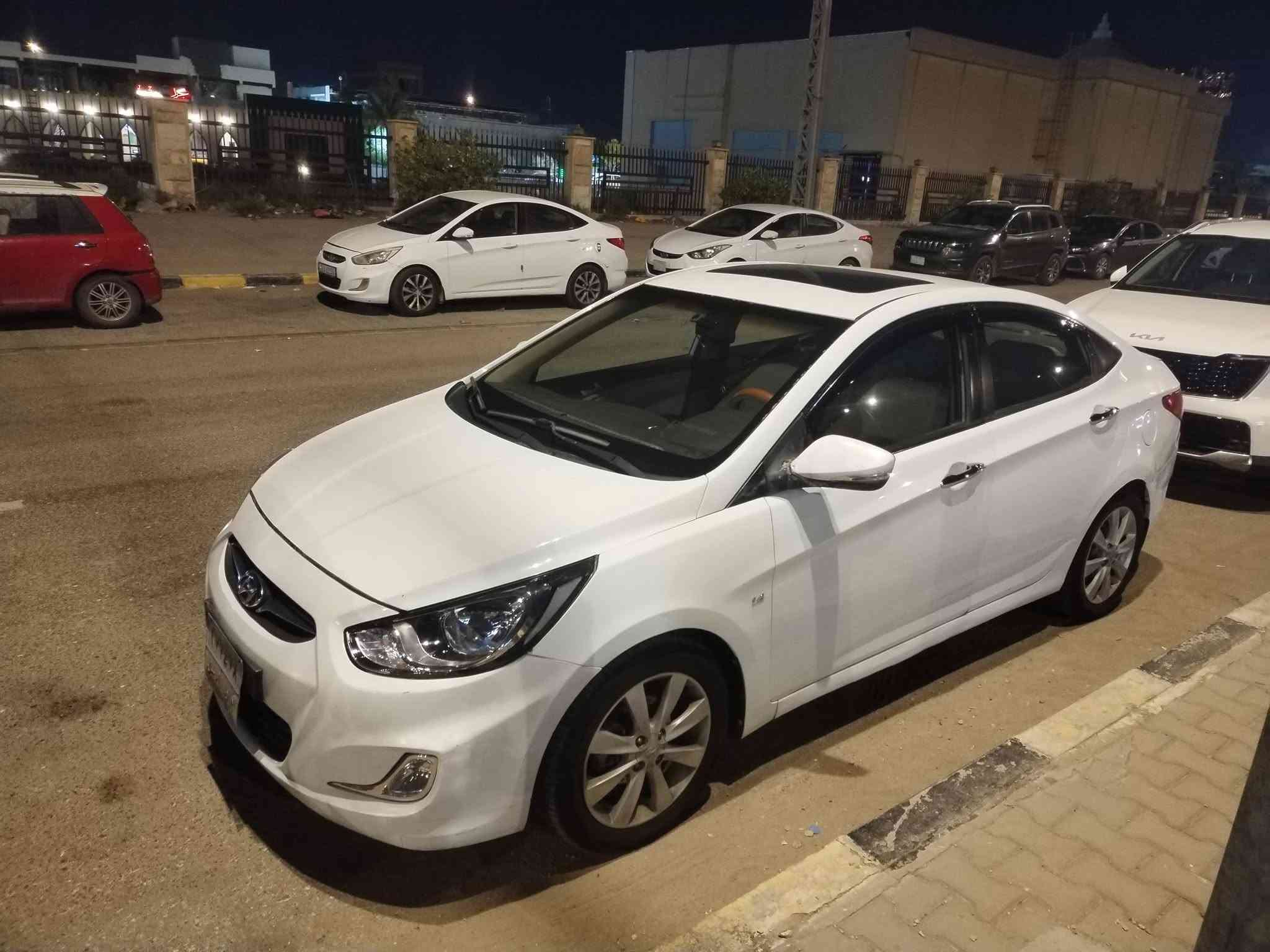 أكسنت ٢٠١٣ فول مواصفات ما بيه صبغ فقط بارد وموضح في الفيديو رقم أربيل بأسم كردي وكالة أو تحويل موجود سنوية نافذة سعرها ب٨٦ وبيه مجال مكاني كوفه شارع ال عيسى عمود 159 للاستفسار ***********
