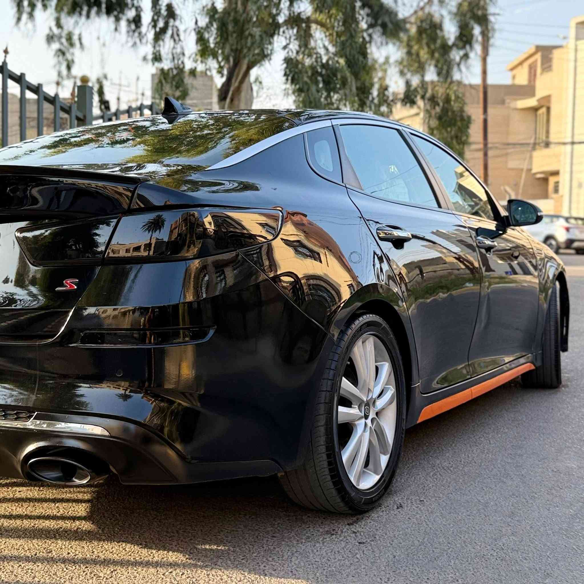 كيا اوبتما (KIA OPTIMA ) 2019 فئة S
رقم أربيل الجديد هزه وسنويه جديده تحويل او وكاله ثاني يوم ماشيه 49 الف mi فقط سياره على إيد وحده استخدام شخصي 
مكينه GDI 2400 كفاله من الفتح والتبخير والتنقيص ولا دوانز بشرط كير بحاله الوكاله تبريد ثلج صدر امامي خلفي جديد السياره بدون نقص كامله من كل النواحي 

حادث امريكا فقط جاملغ خلفي وباب رش ليبل واحد بدون تبديل بچم كبس بدون ايرباك حتى الدعاميه الاماميه ما مفتوحه بشرط بدون حالوب بدون جراد شرط الفحص صور السونار بلمنشور 

مواصفات السياره فول للأخير عدا الفتحه 
- فول تحكم ستيرن
- بصمه تشغيل و صندوق و ابواب 
- شاشة كبيره تدعم نظام كار بلي 
- كشنات جلد اسود تحكم كهرباء 
- اشاير مري واناره ترحيب بليدات 
- لايت لد و كشافات إماميه و بك لايت الs لد 
- دبل كزوز رياضي 
- تبريد منفصل 
- رادار امامي وخلفي 
- ثلاثه أنظمة قياده ( ico  sport comfort )
- نظام النقطه العمياء بلمري
- أربعه حساس خلفي
- كامره خلفيه دواره
- نظام تحديد مسار
- نظام مانع انزلاق
- نظام مثبت سرعه
باقي المواصفات المعروفه

مكاني بغداد - السيدية
السعر 120 ورقه وبيه مجال للشراي 
*********** واتساب او اتصال
