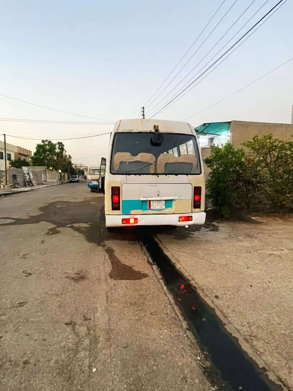 سلام عليكم سياره للبيع موديل 96 الاتصال ع هاذا الرقم ***********
