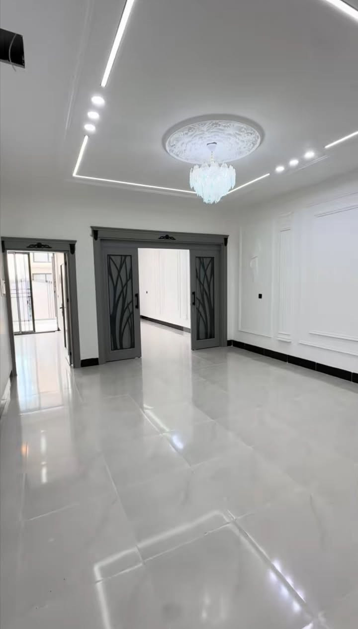 سلام عليكم صباغ ابيوت واجهيات متفرغ للعمل ألزم اكباله  ***********
