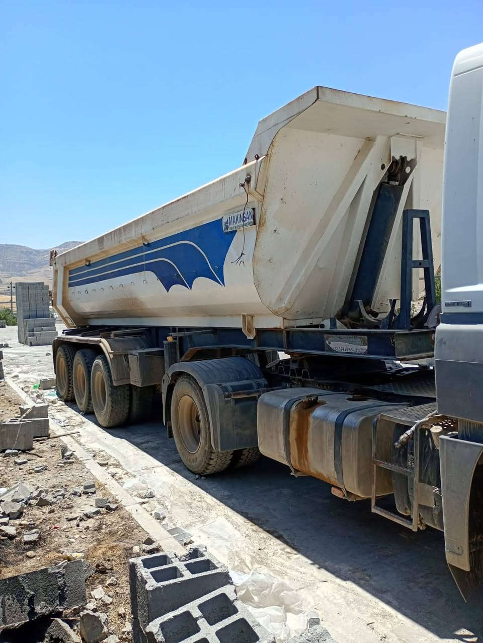 اکسۆر فول مواسەفات
2007

1843

گێڕ کارەبا 

ڕیتایدەر

بۆدیەکەی لەسەر  ڕەپتە

بەناوی خۆمانەوەیە
***********
***********
