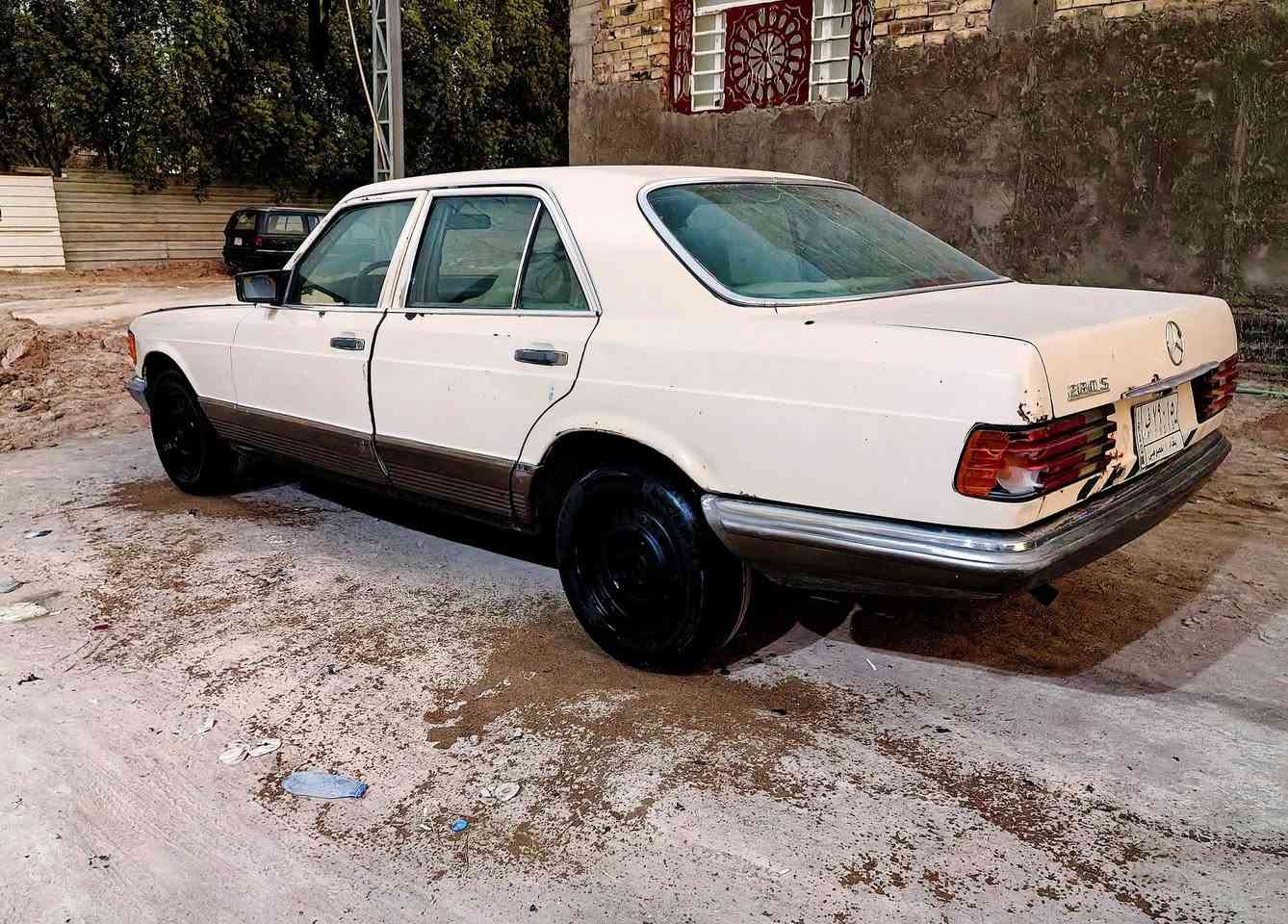 السلام عليكم. مرسيدس رئاسي محرك 2500 
السعر  14 ورقه قفل قفل
رقم بغداد بدون تحويل 
 الشراي يتصل فقط بدون رسائل 
العنوان النجف حي النداء 
***********
***********
