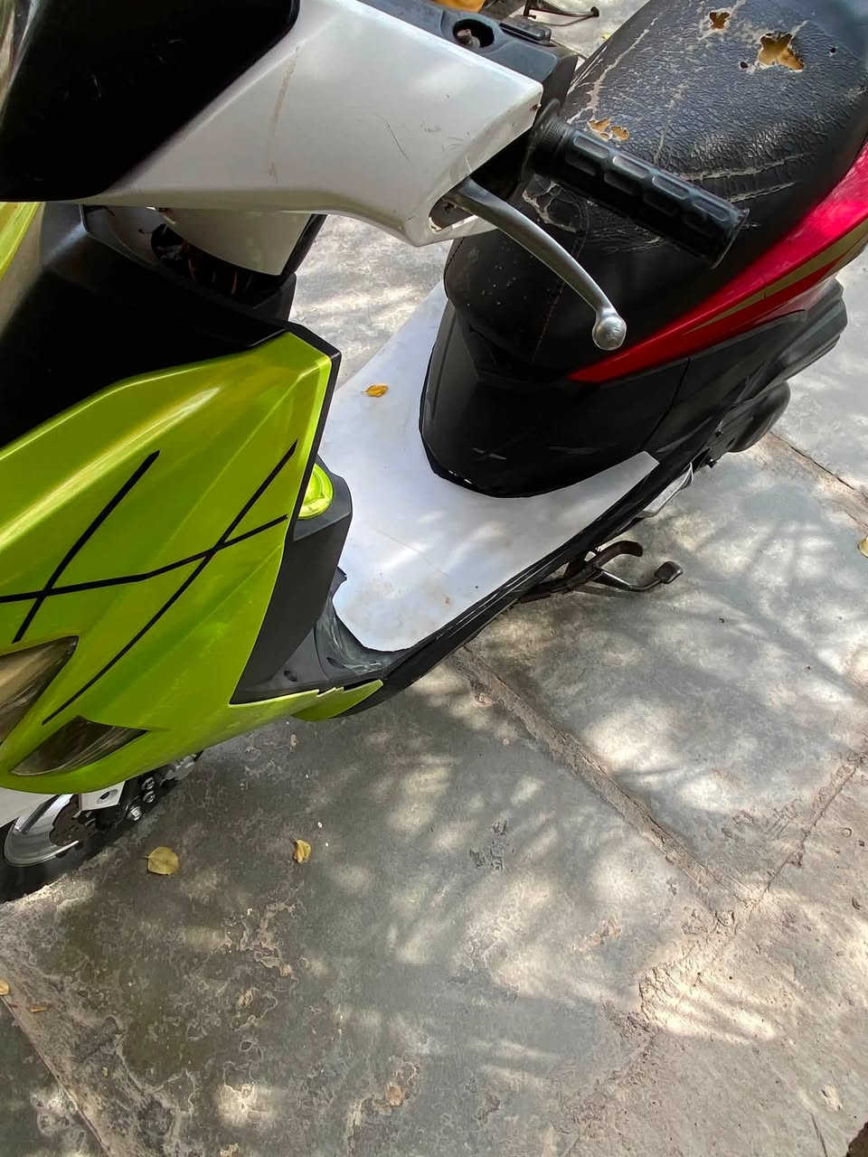 السلام عليكم اخوان للبيع دراجه fs 150cc الدراجه كامله مكمله نقصها بس عرموطه هندر  السعر270 وبيها مجال مكان بغداد الراشديه  ***********
