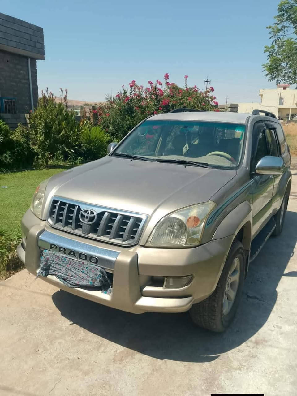 برادو 2005 ((السعر 110))  
رقم اربيل دولي
 محرك 4
 7راكب
 ضررها البنيد رش فقط سيارة جاهزة
يرهم مراوس حسب القناعة 
*********** بي واتساب
