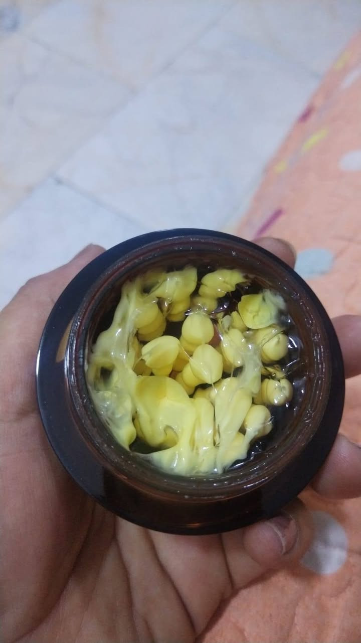 وفرتلكم كم قطعه منا اخر 10قطع ميدموب توصيل مجاني الاصلي للتبيض وترطيب وشد البشره للحجز ***********
