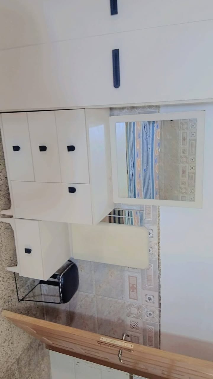السلام عليكم
البيع غرفت نوم موديل مودرن خمس قطع ٥
ما مستعمله اصلن جديده كلش بعده بتراب الشركه
بدون دوشك
السعر ٥٠٠ وبيه مجال قليل
العنوان بغداد حي الجهاد
الاستفسار على هذا الرقم
***********
