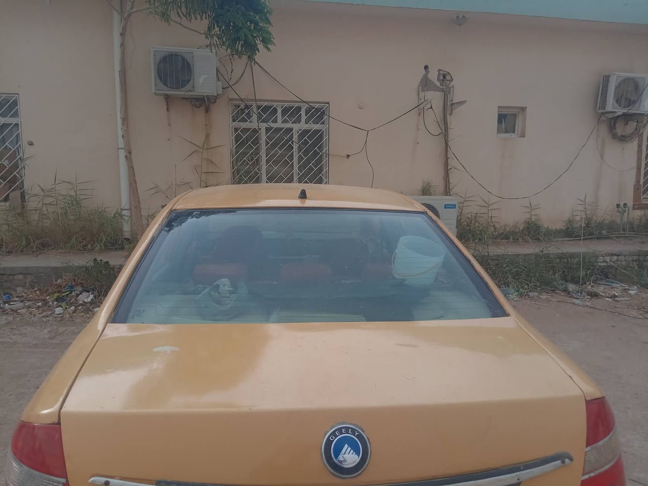 السلام عليكم جيلي موبل موديل ١٣ سنويه لل ٢٩ جاهزه كير عادي ومكينه عالشرط تبريد فول حداديه زينه شوكت ماتريد اداور جاهزه كبل للشارع للبيع او مراوس السعر ٣٠ بيها مجال مكاني ديوانية للاستفسار الاتصال على الرقم ***********
