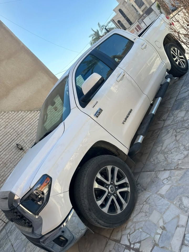 سلام عليكم تاندرا 2021 مواصفات SR5  مكينه5700 V8 رقم شمالي  السعر 280 ورقه للاستفسار ***********
