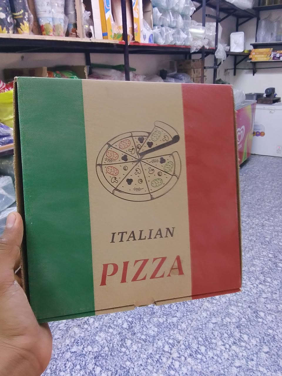 كراتين بيتزا 🍕 متوفر جميع القياسات 31+28+25 العنوان تاجي سبع البور ***********
