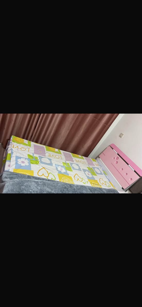 اغراض بيت كامل للبيع
***********
