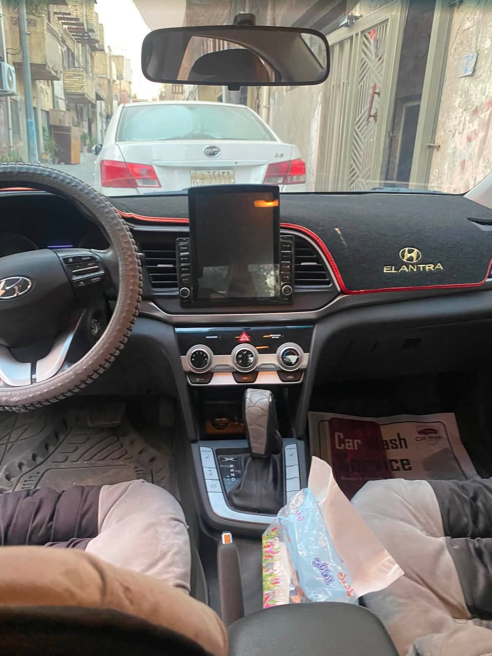 السلام وعليكم النترا موديل ٢٠٢٠ وارد امريكي ضربتا باب خلفي فقط سياره نضيفه وخير من الله ماشيه ٦٣ كيلومتر ورقمها اربيل دولي بـ اسمي 
السعر: ١١٧
تواصل *********** الرقم بي واتساب
مكاني بغداد الحرية
