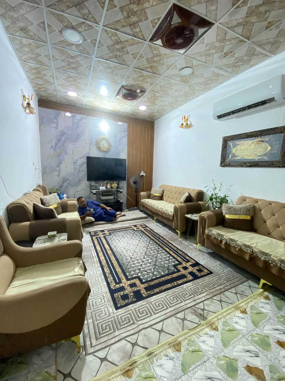 بيت طابو صرف مساحه 135 مترمربع 🏠موقع المنزلل خان ضاري شهداء🗺️
طابقين +ثلاثه غرف نوم + ثلاثه صحيات+استقبال +مطبخ +هؤل //سعر المزللل🏠130للتواصل على هاذ الرقم //***********بي واتساب💯
