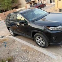 راف فور XLE موديل ٢٠٢٠ ماشيه ٨٩ الف كيلو ضرره جاملغين وبنيد صبغ السيار...