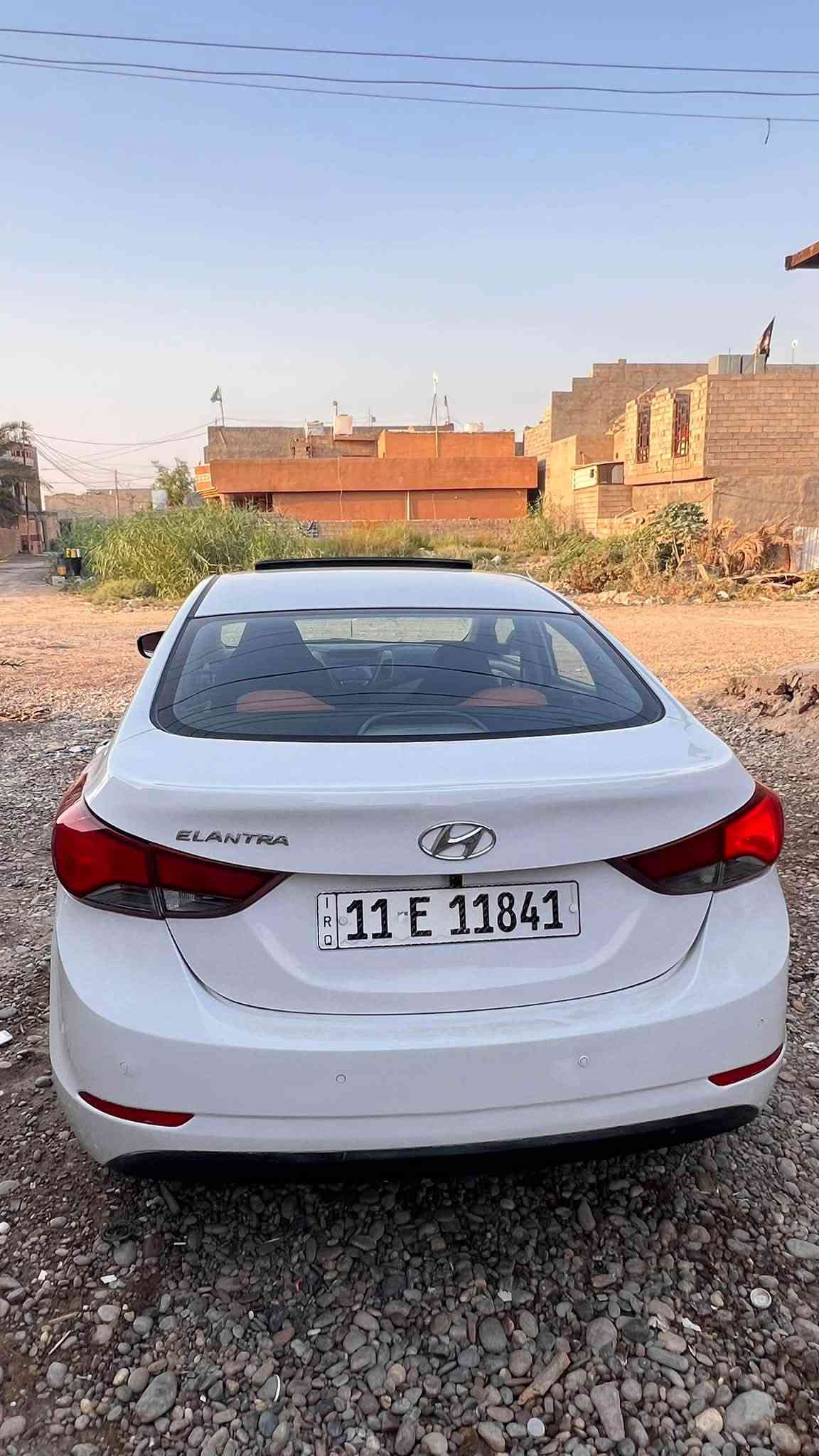 النترا ٢٠١٥ خليجي بغداد دولي بيها رش قبغ بدون ضربه جنطه وشويه بخشم البونيد مال تشليع سونار واضح محرك ١٨٠٠ وكير  وتبريد جاهزه 
فول مواصفات  بدون بصمه 
لد امامي شاشة كامره ويلكب فتحه وبعد بيها مواصفات مكاني الدجيل سعرها ١٠٨ بيها مجال بسيط ***********
