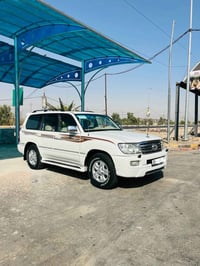 لاندكروز ٢٠٠٧ • ٧ راكب • رقم كربلاء