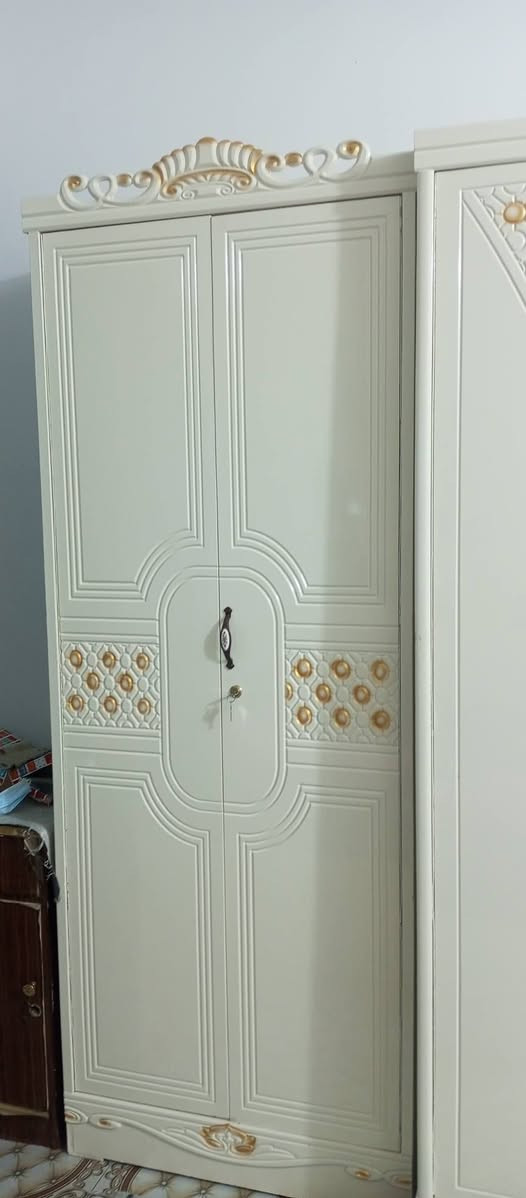 غرفة نوم عراقيه صارلي 4 اشهر من اخذته بعدهي جديدة سعره 850 وبيه مجال رفاعي بدعة الرحمه/***********
