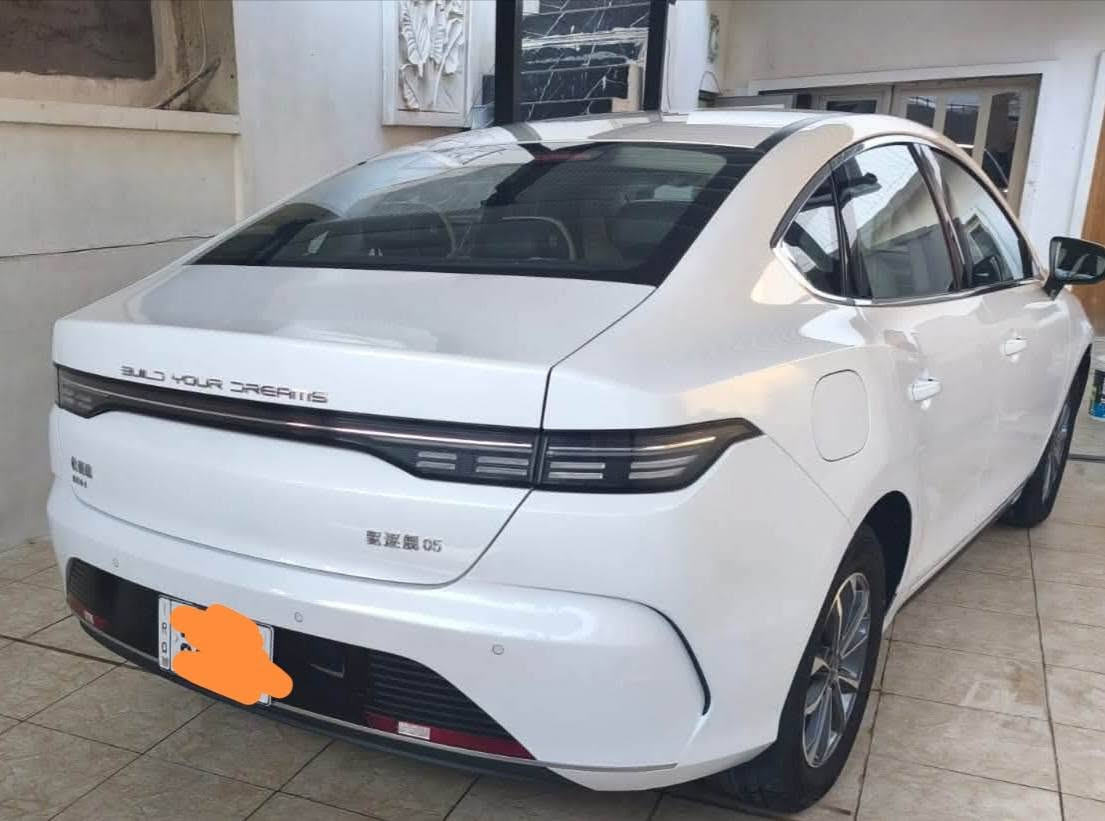 بي واي دي BYD دستروير 2025
بصمة تشغيل وابواب
داخل جلد لونين
ويل كروم
ماشية 8 الف كيلو
ومحرك فقط 8 الف كيلو 
بدون صبغ ولا بارد
رقم بغداد 
شرط التحويل
المكان نجف
***********
