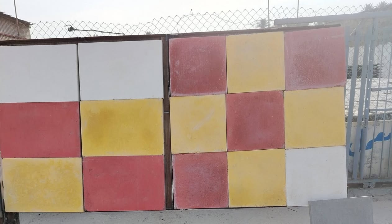 يتوفر لديناشتايكر سطوح 3 ونص سم 80x80 و40x40 و40x60 وسواقي أمطار 50x35و50x25ارصف50x30 و20x50 مكاني حله الحي الصناعي لدينا توصيل كافه المحافظات للاستفسار على الرقم *********** اومرسلات الصفحة
