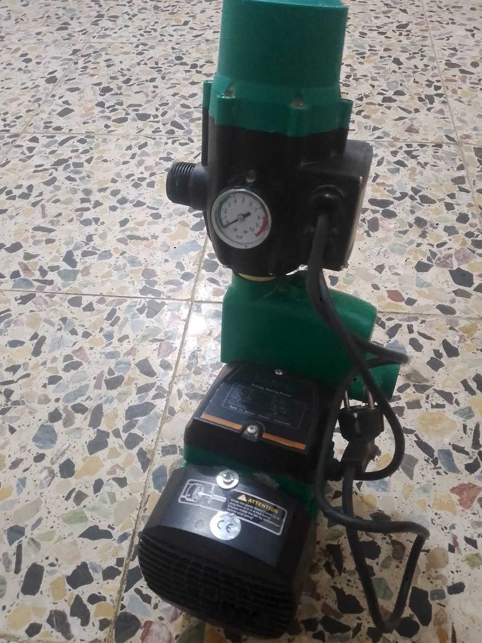 طور ماء مع بوستر للبيع شركة تايفو TAIFU ملف نحاس مستخدم شهر فقط شرط لفحص  السعر  60 وبي مجال قليل
تصال فقط***********
