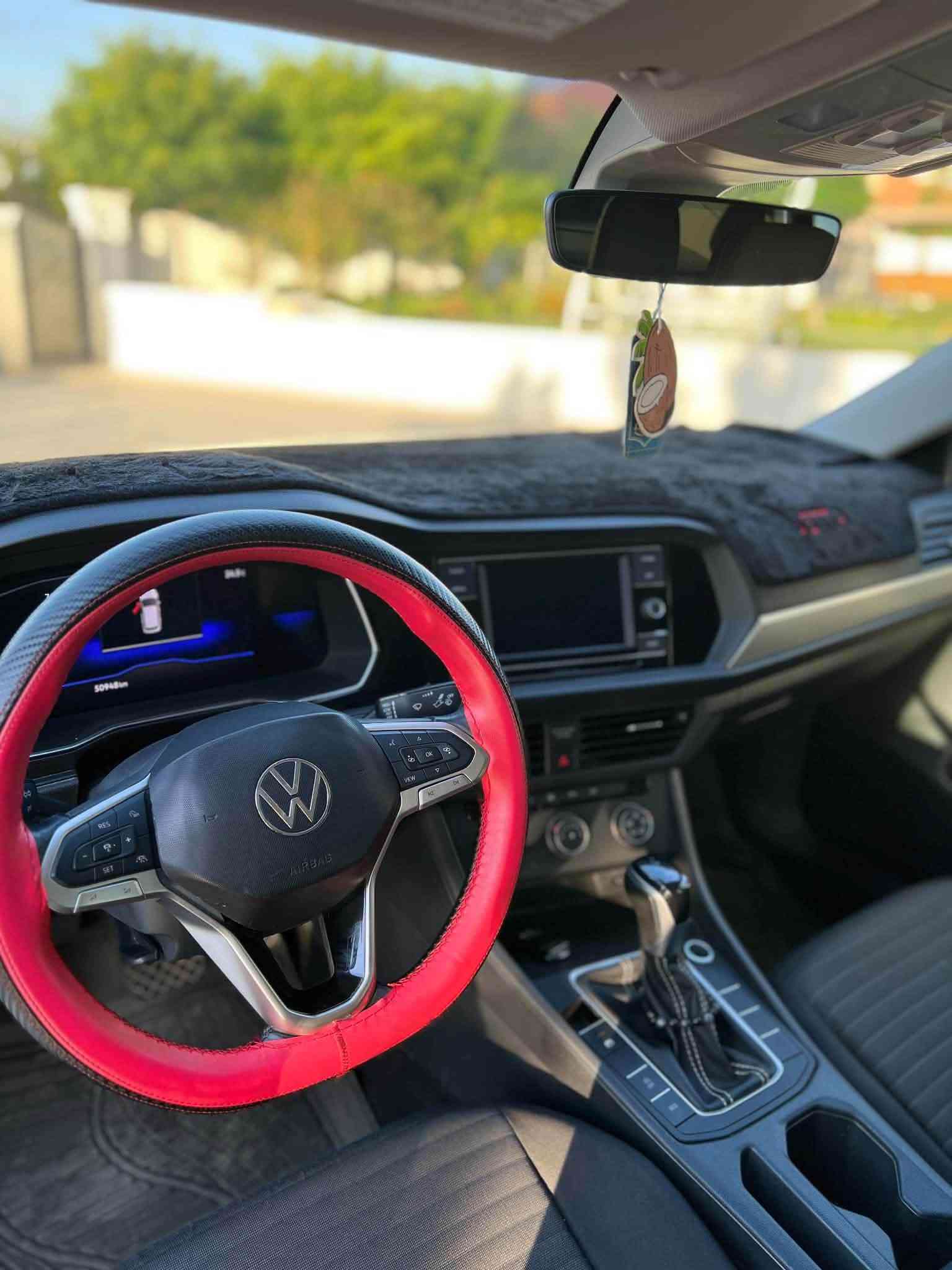 2023 VOLKSWAGEN JETTA, 1.5T S
جيته مواصفات s
گير اتوماتيك حاسه رادار ..
صبغى تنها بونيت صبغه چاملغ كميك تعديل هيه بي داخيلى همو شتيكى به شه رت
50 هه زار كيلومتر روزيشتوه
عنوان :سوران 
ژماره :  *********** أربيل, العراق

نص مكتوب في الصور:
- BIDCARS