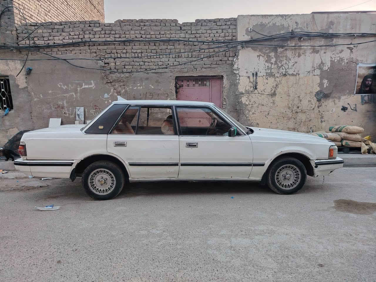 سوبر للبيع موديل 1985محرك بي فتي رقم كركوك راعيه السياره متاوفي ابيع حديدد للستفسار
***********
