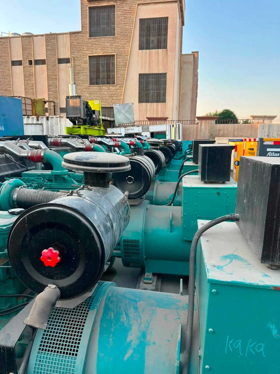 السلام عليكم
كمنز 250kva 
ساعات العمل. زيروو 
نظام اوتو حمايه فول اوتماتيك
وضع بلاد شركة  
أربيل صناعه جنوبيه 
نظام اوتو حمايه فول اوتماتيك
وضع بلاد شركة  
🚚يوجد توصيل الى جميع المحافظات وبضمان🚚
🚚كياندن هةية بو هةموو شاركان بةكرينتى🚚
 للاستفسار:
 ابو علي 
***********
***********
***********
