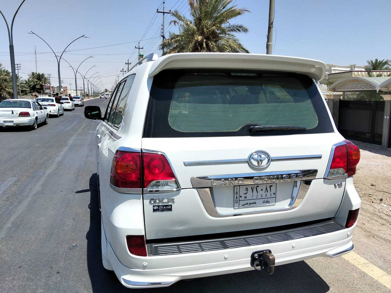سياره  Gxr لاندكًروز للبيع
..مكفوله كفاله عامه 

.المواصفات 

 بريم حساسات امامي خلفي
محرك 6 سلندر
كشنات جلد .

لايت زنون 

اشاره بالمري 

بصمه تشغل وابواب 

كشن كهربائي 

تبريد 6 قطع 

ثلاجه داخليه 

شاشه 

موديل 2014

سياره ماشيه 186 الف حقيقي

رقم بغداد بسمي تحويل مباشر .

الاتصال على الرقم *********** ابو محمد
