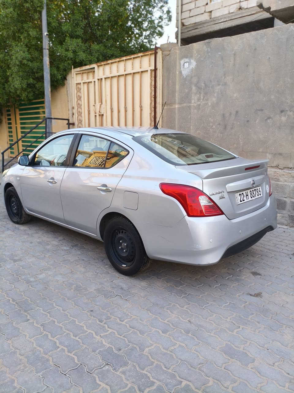 للبيع كفاله ضربه صبغ تبديل عده طخه جاملغ الامامي الأيسر صار بي خسفات ثنين زغار كسر مكينه حداديه تخم تأير تبريد كله كفاله مديل 22 سنويه ل 2029 مكان بصره بزبير هندي سياره مو مصري سعر 105 وبيها مجال لشراي الي يجيني ويكلي ب 90و95 يسمع حجايه مو زينه والشراي بخدمته والاسعار معروفه *********** واتساب *********** شريحه واكرر السعر 105 وبي مجال الي يشووفها غاليه عليه يعبر المنشور
